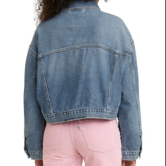NWT Levi’s Cropped Denim Trucker Jacket MSRP $79.50 Eco Blue Denim - Picture 9 of 9